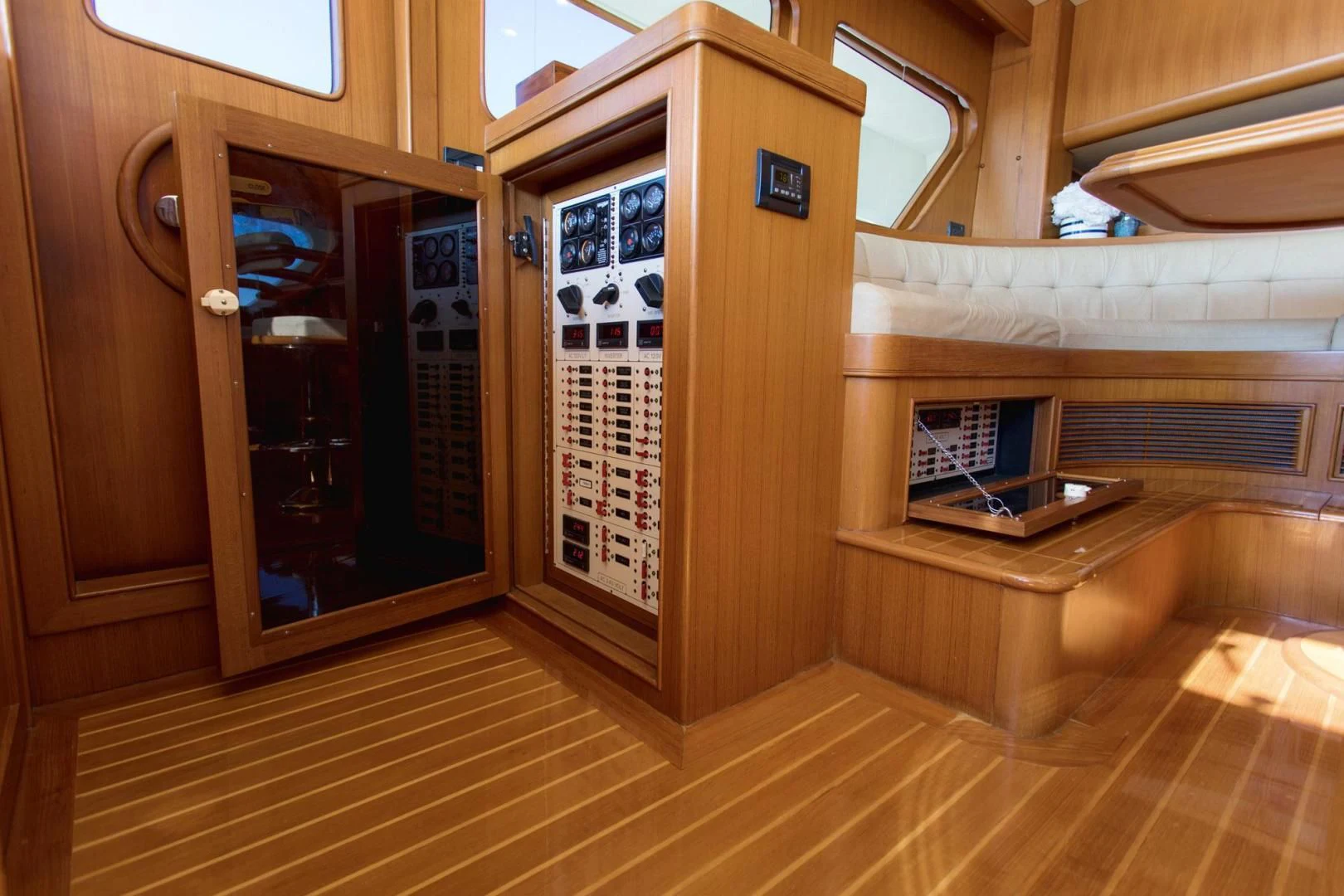 a room with a computer and a desk aboard SOMEDAY CAME Yacht for Sale