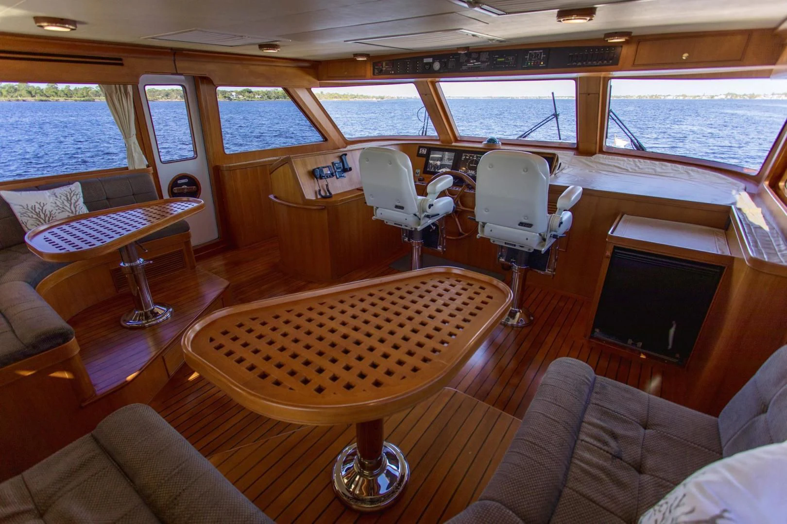 inside of a boat aboard SOMEDAY CAME Yacht for Sale