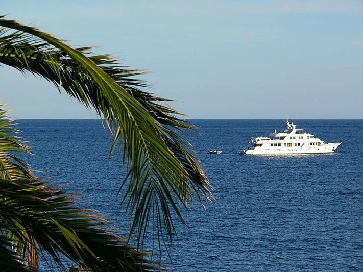 a boat on the water aboard DAYDREAM Yacht for Sale
