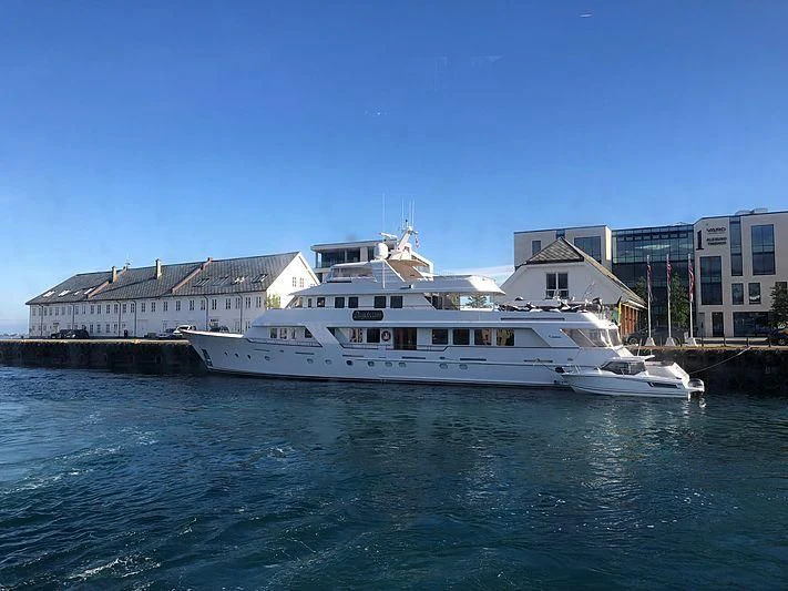 a white boat in the water aboard DAYDREAM Yacht for Sale