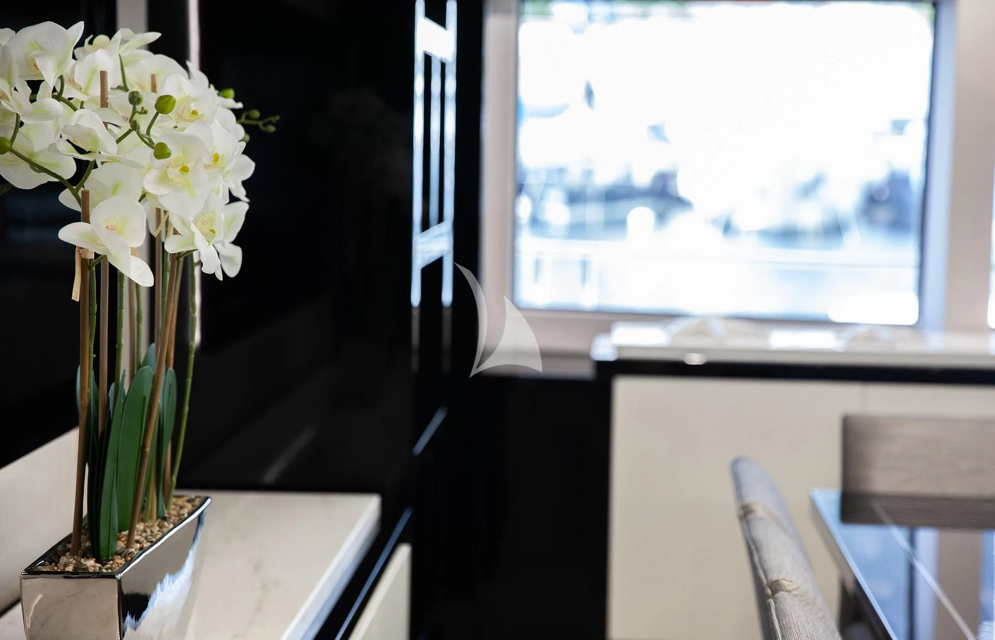 flowers in a vase aboard SONISHI Yacht for Sale