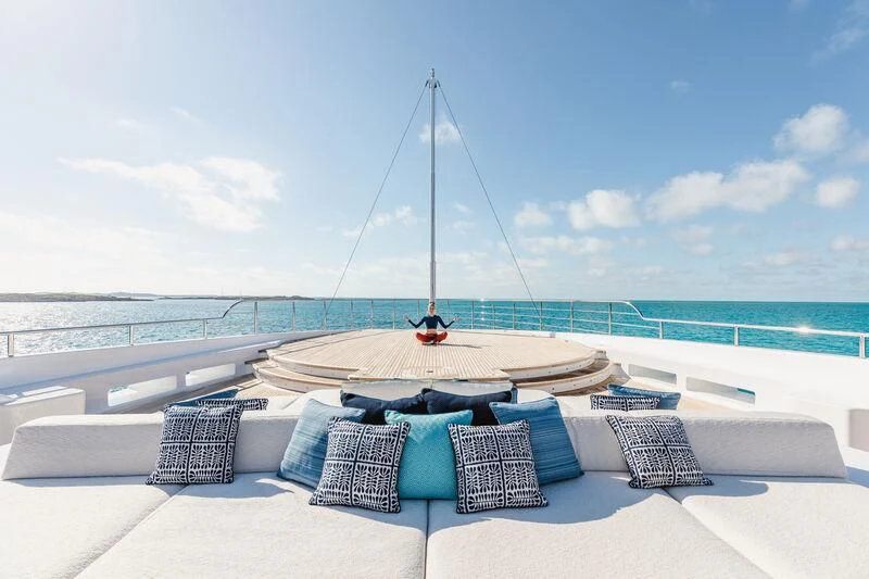 a lounge chair on a boat aboard STARBURST IV Yacht for Charter