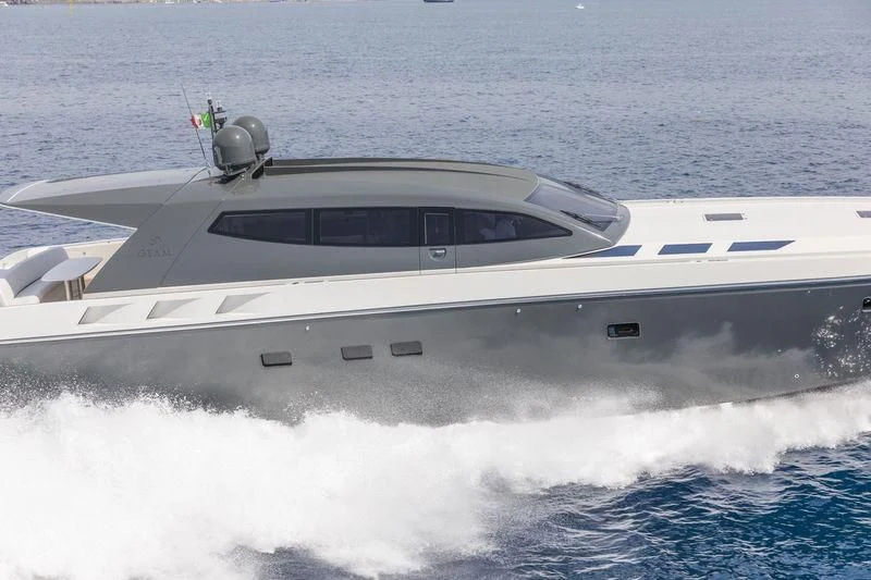 a white yacht with a propeller on the front aboard MYSTERE Yacht for Sale