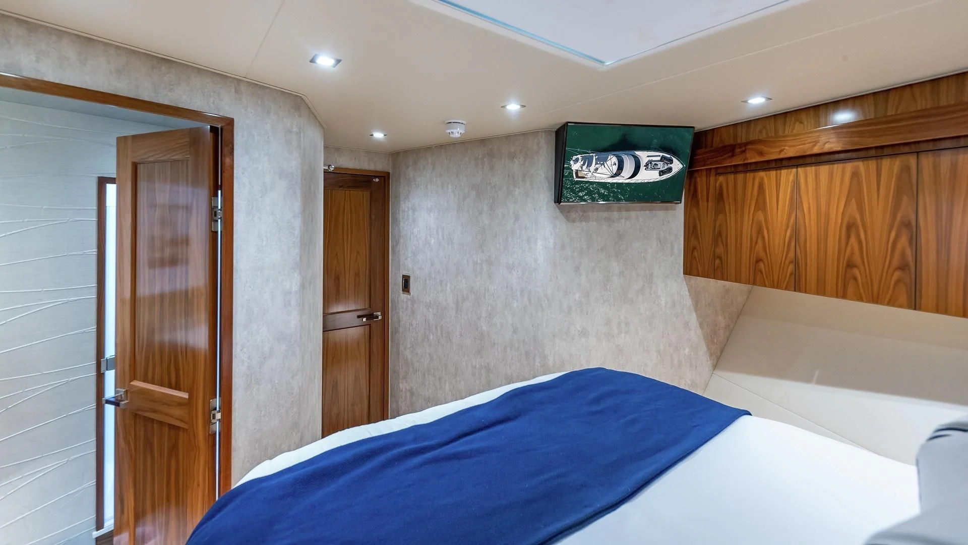 a hotel room with a bed aboard AUSSIE RULES Yacht for Sale
