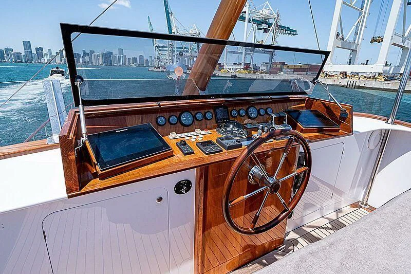 inside of a boat aboard CABALLERO Yacht for Sale
