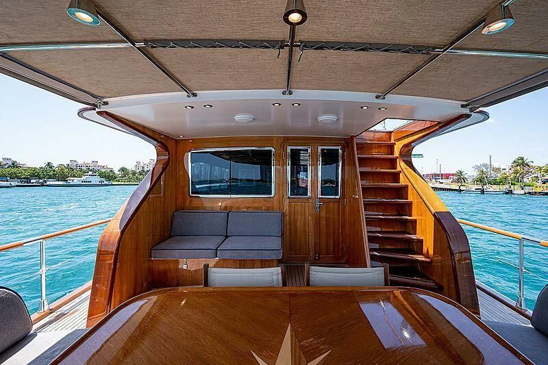 inside of a boat aboard CABALLERO Yacht for Sale