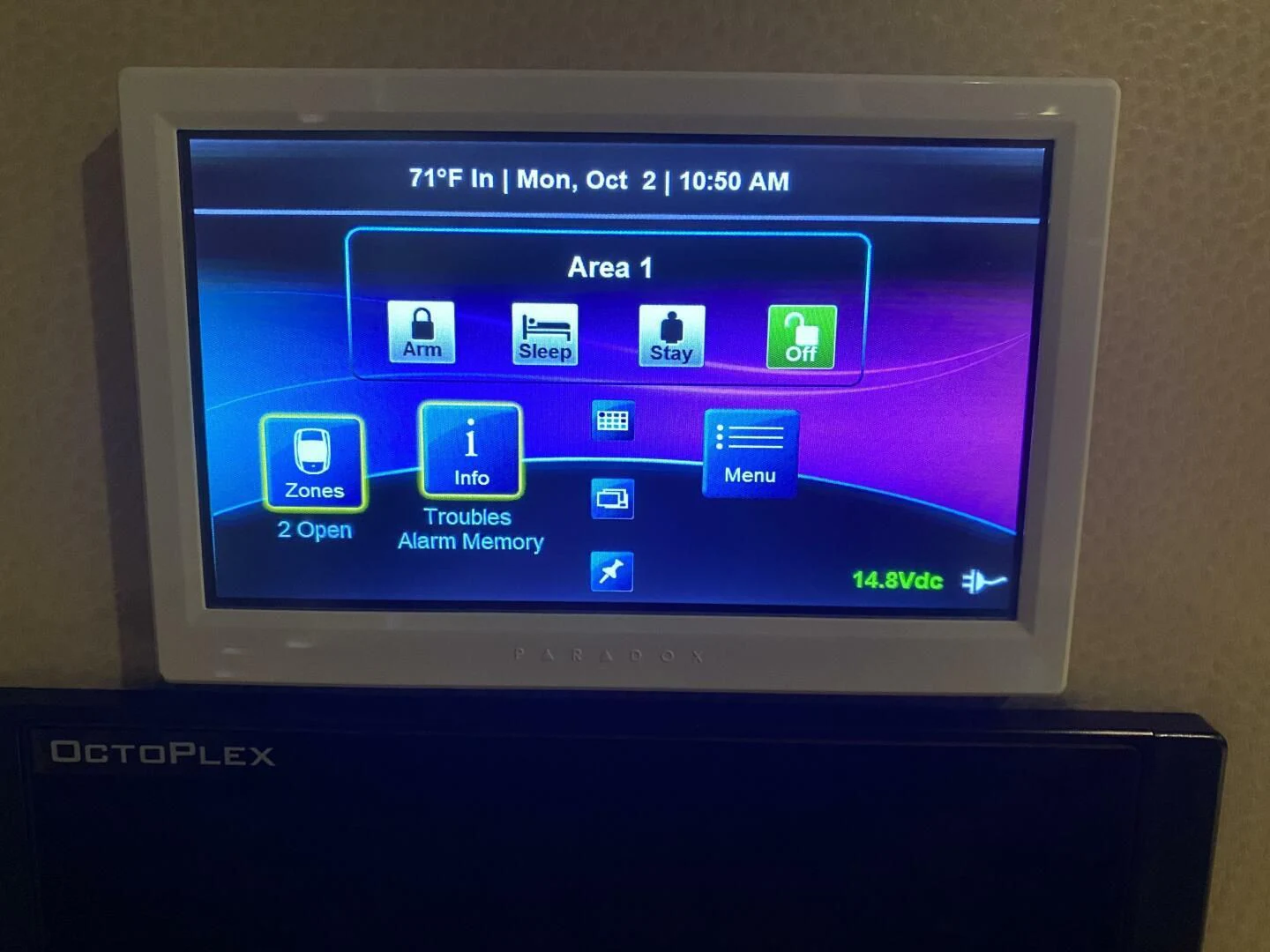 a screen with a screen aboard RHYTHM'N BLUES Yacht for Sale