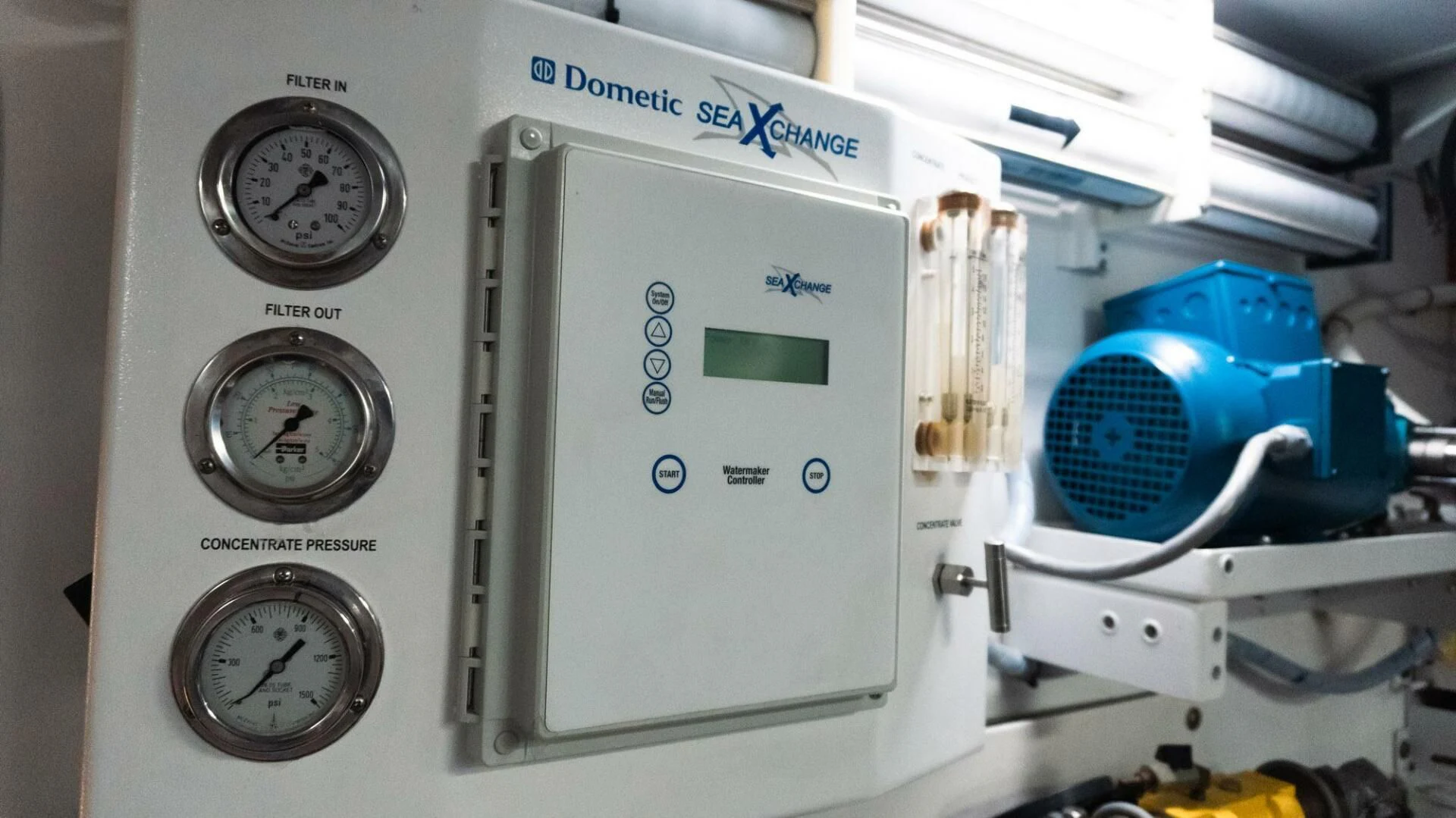 a machine with a blue light aboard MOIRA CINCO Yacht for Sale