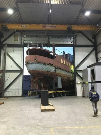 a large machine in a warehouse aboard SPIRIT OF GINETTE Yacht for Sale