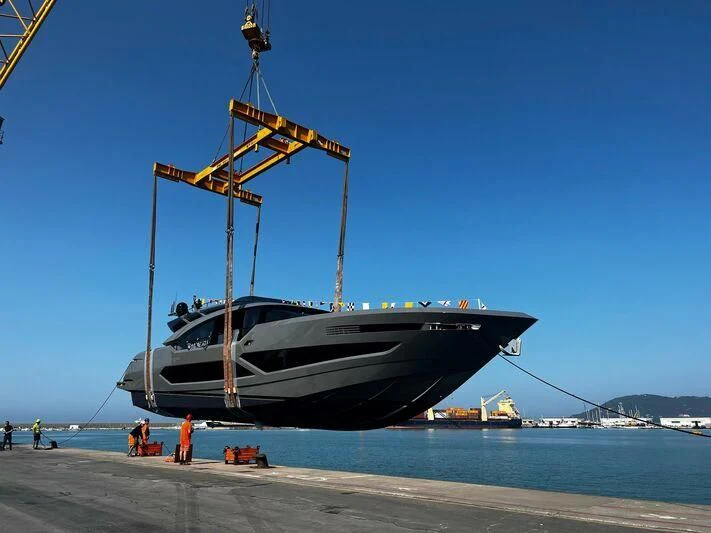 a boat on the beach aboard GREY GOOSE I Yacht for Sale