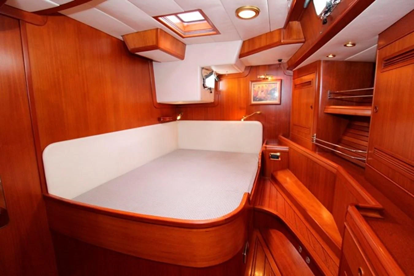 a large bathroom with a large tub aboard PLUM Yacht for Sale