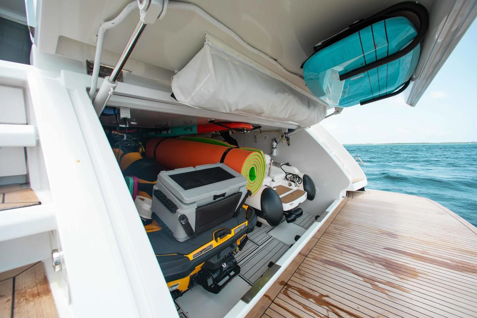 a boat with a flatbed aboard KIYOMIZU Yacht for Sale