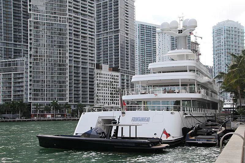 a boat in the water aboard FOUNTAINHEAD Yacht for Sale