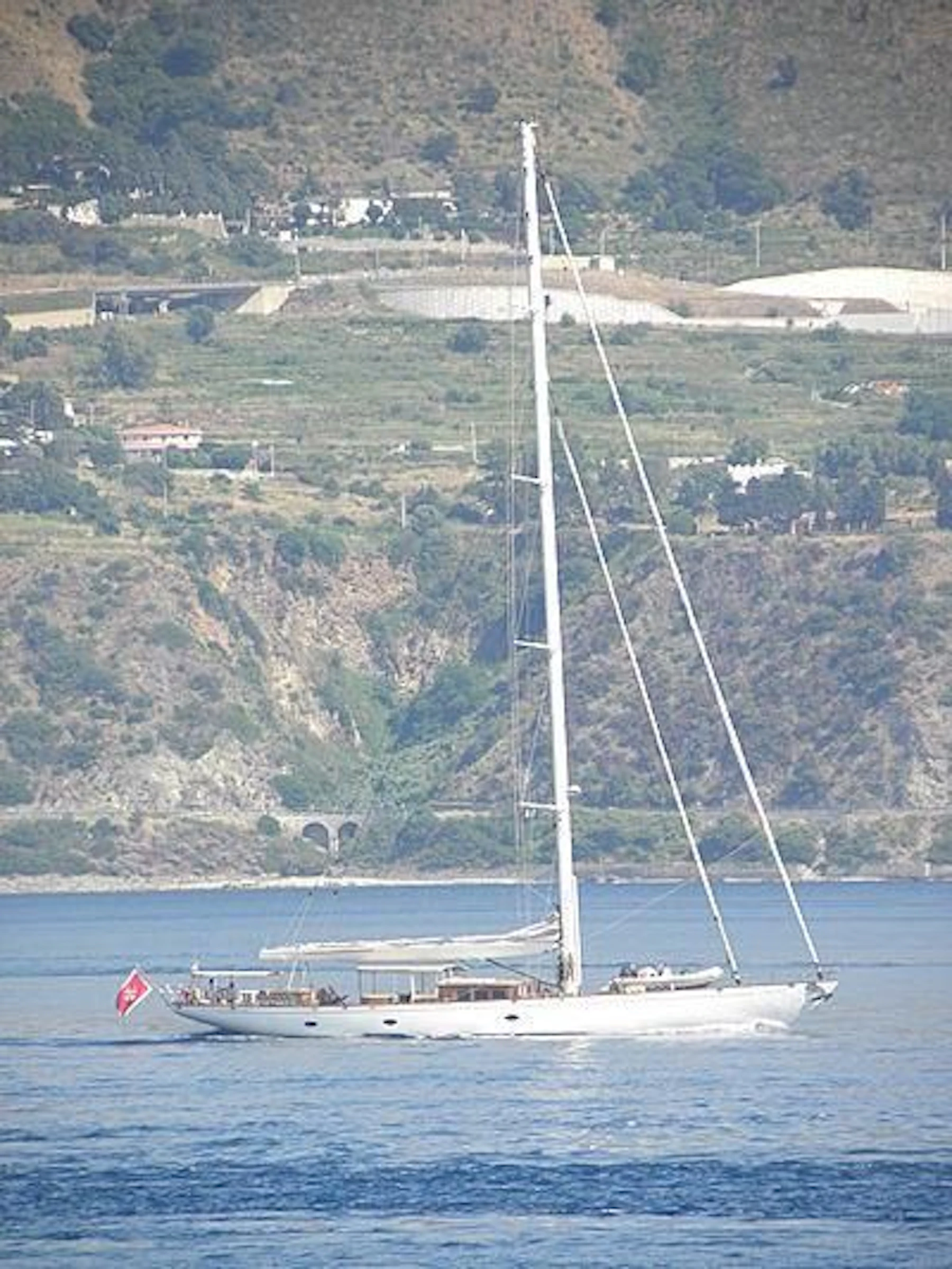 EUGENIA VII yacht charter 2