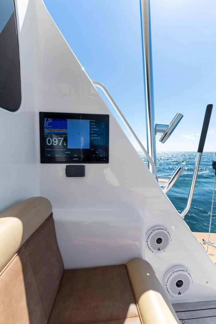 graphical user interface, website aboard THE PROVIDER Yacht for Sale
