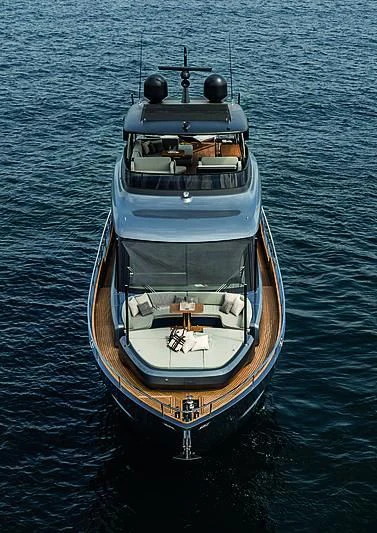 a boat on the water aboard CRANCHI SETTANTOTTO 78/01 Yacht for Sale