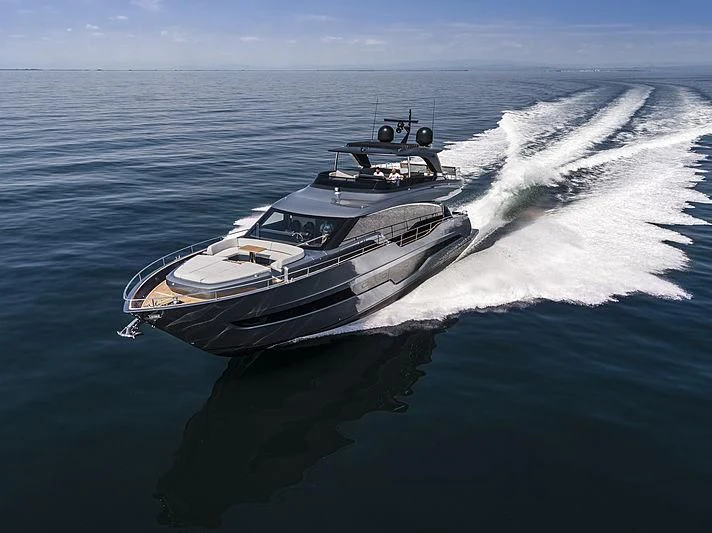 a boat on the water aboard CRANCHI SETTANTOTTO 78/01 Yacht for Sale
