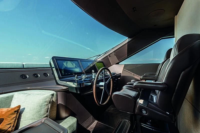 inside of a car aboard CRANCHI SETTANTOTTO 78/01 Yacht for Sale
