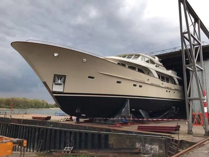 a large white yacht aboard ORIZZONTE Yacht for Sale