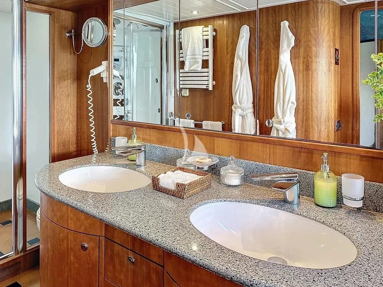 a bathroom with two sinks aboard FIGI Yacht for Sale
