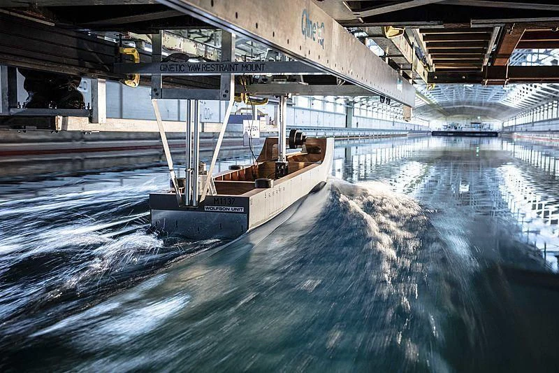 a large pool with water aboard AQUAMARINE X Yacht for Sale