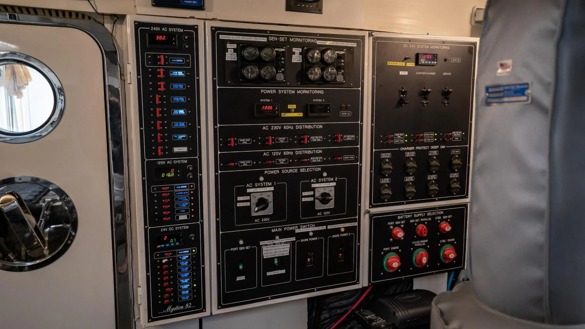 graphical user interface aboard FULL HOUSE Yacht for Sale