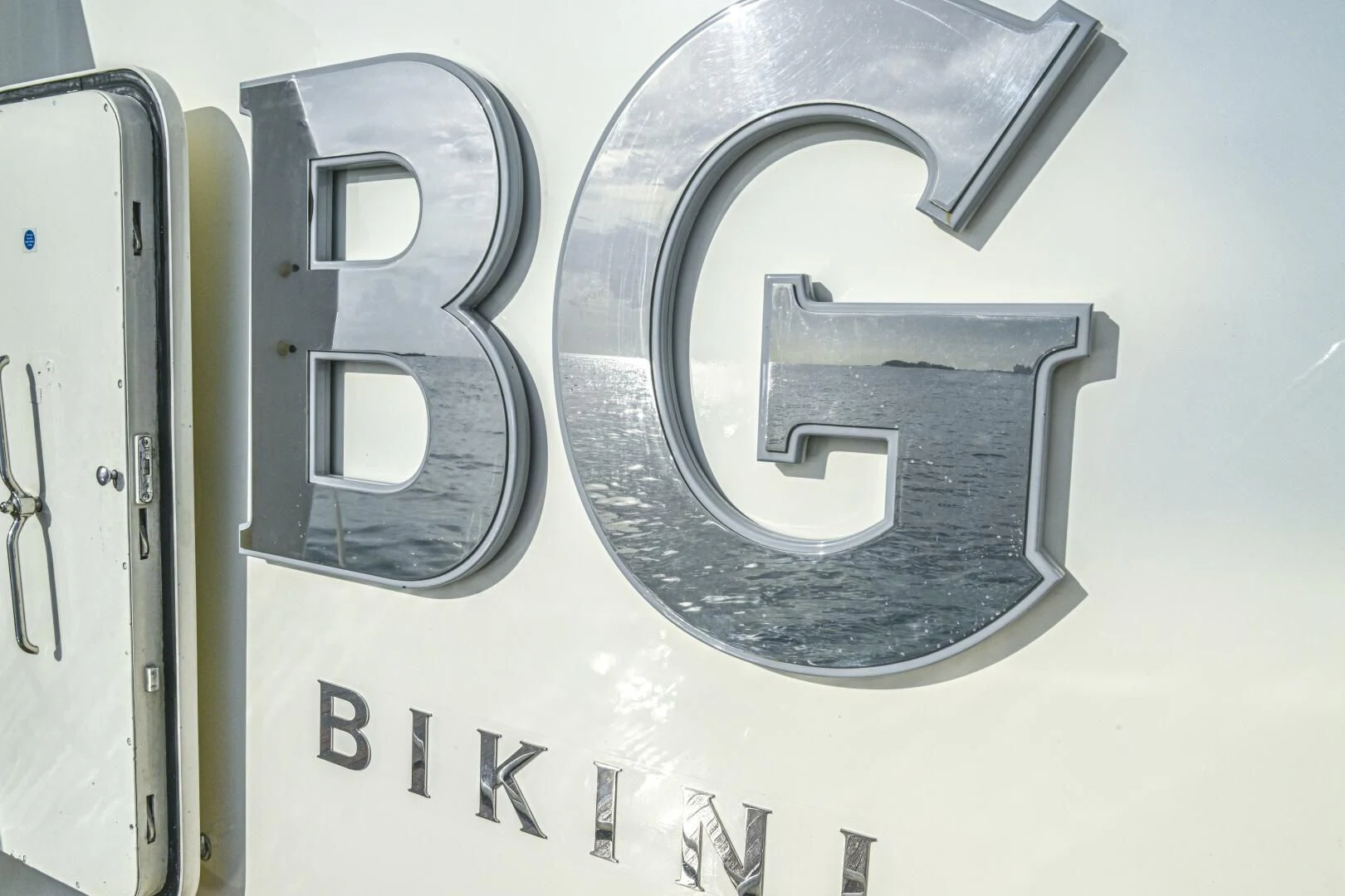 text aboard BG Yacht for Sale