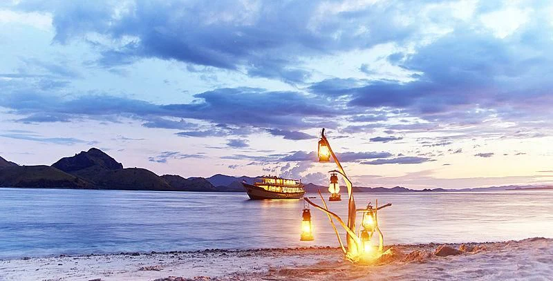 a boat on fire in the water aboard MISCHIEF Yacht for Sale