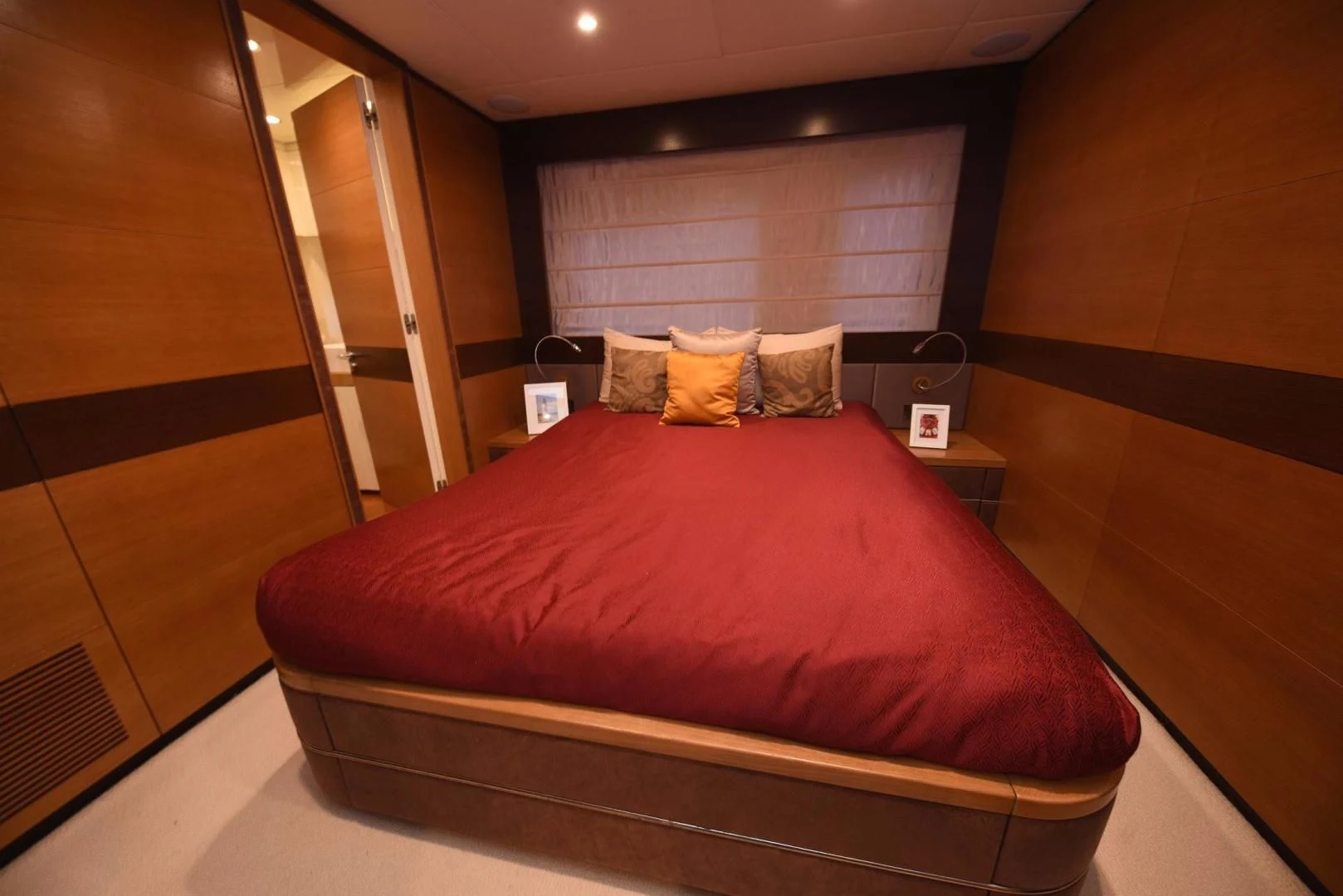 a bed in a hotel room aboard KIMBERLIE Yacht for Sale