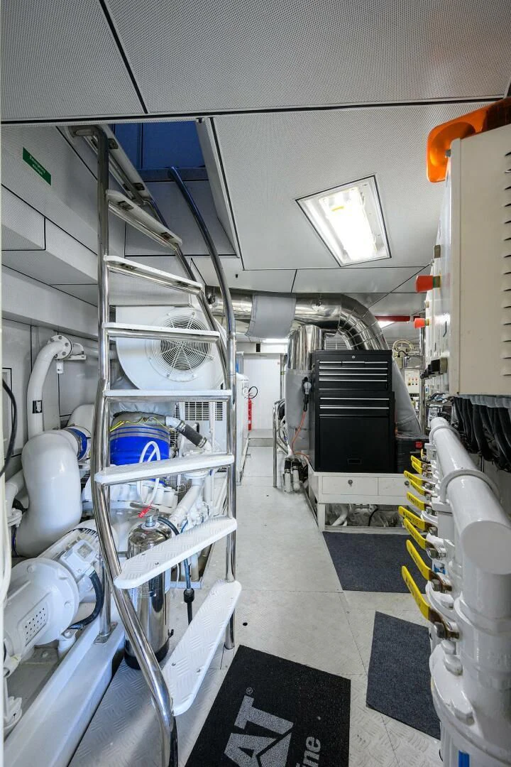 a room with machines aboard KIMBERLIE Yacht for Sale