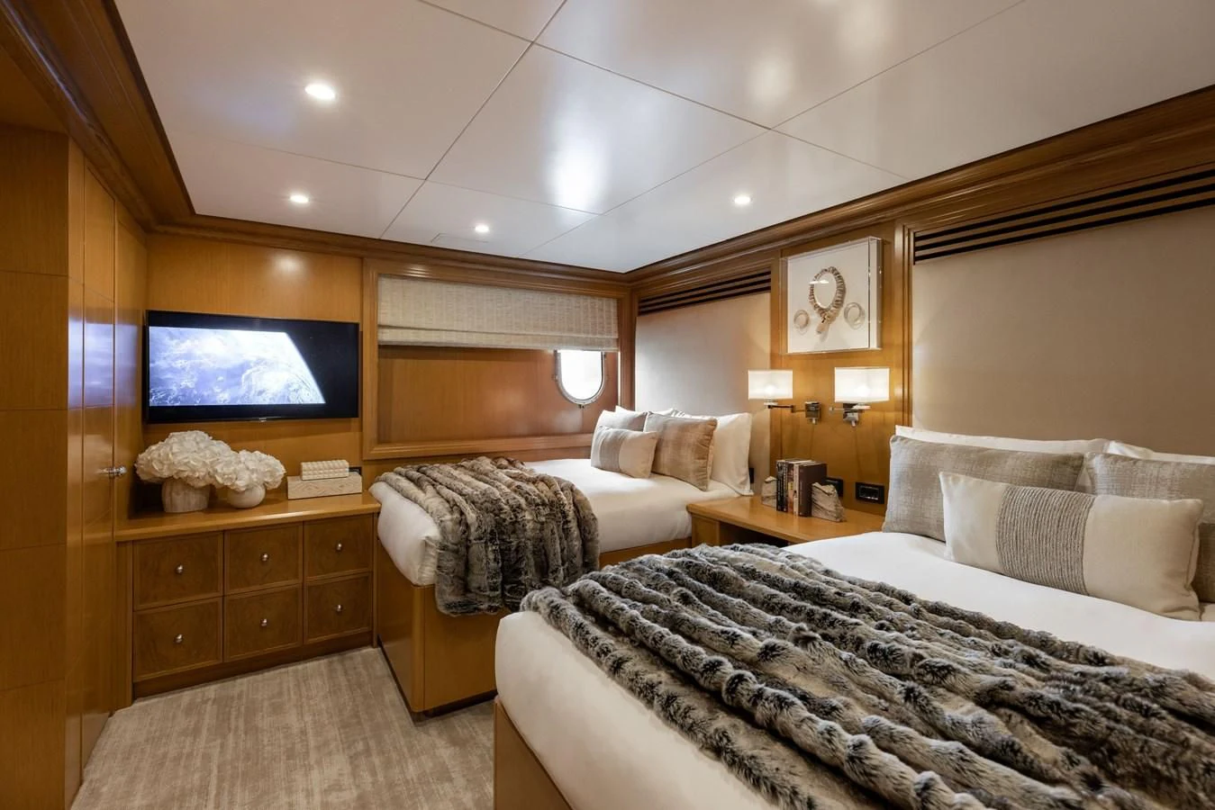 a room with two beds aboard TREEHOUSE Yacht for Sale