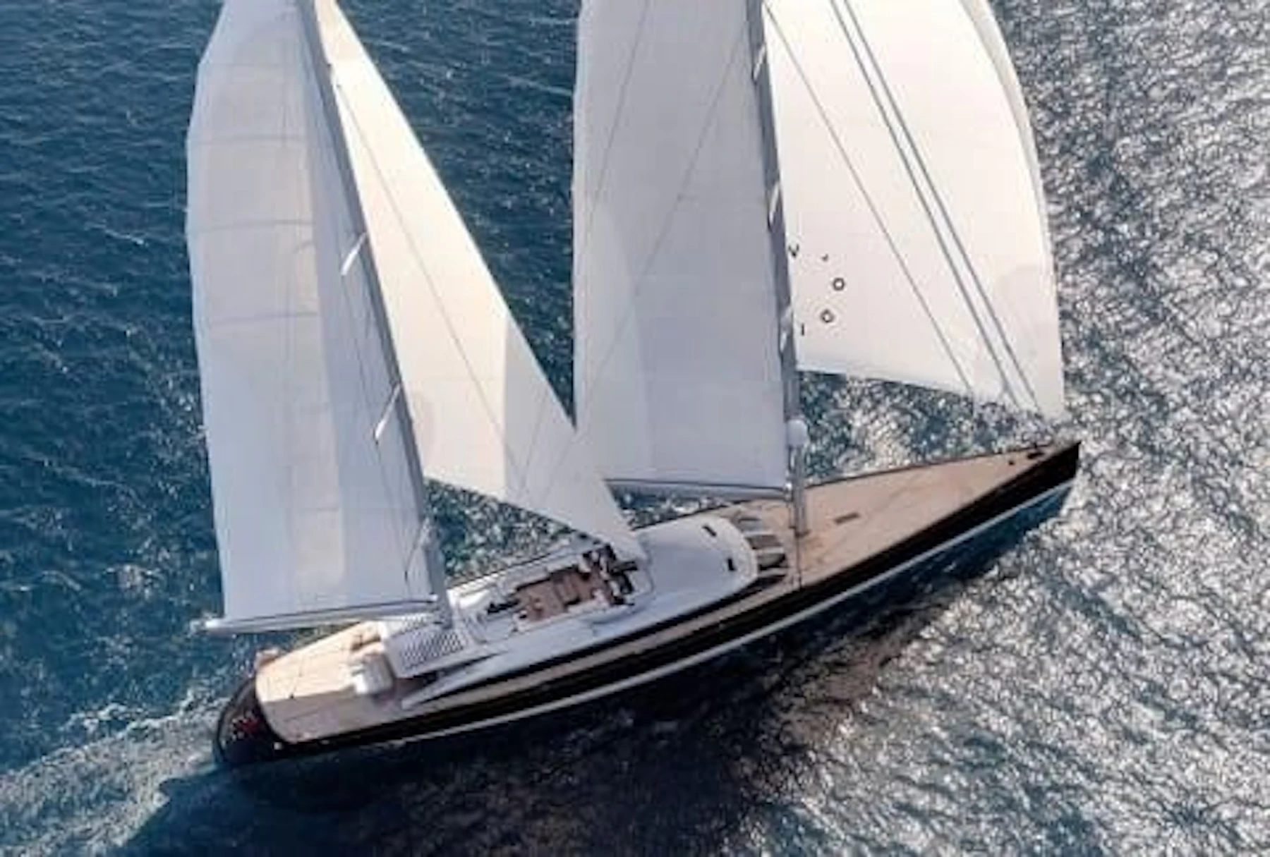 VERTIGO yacht charter 3