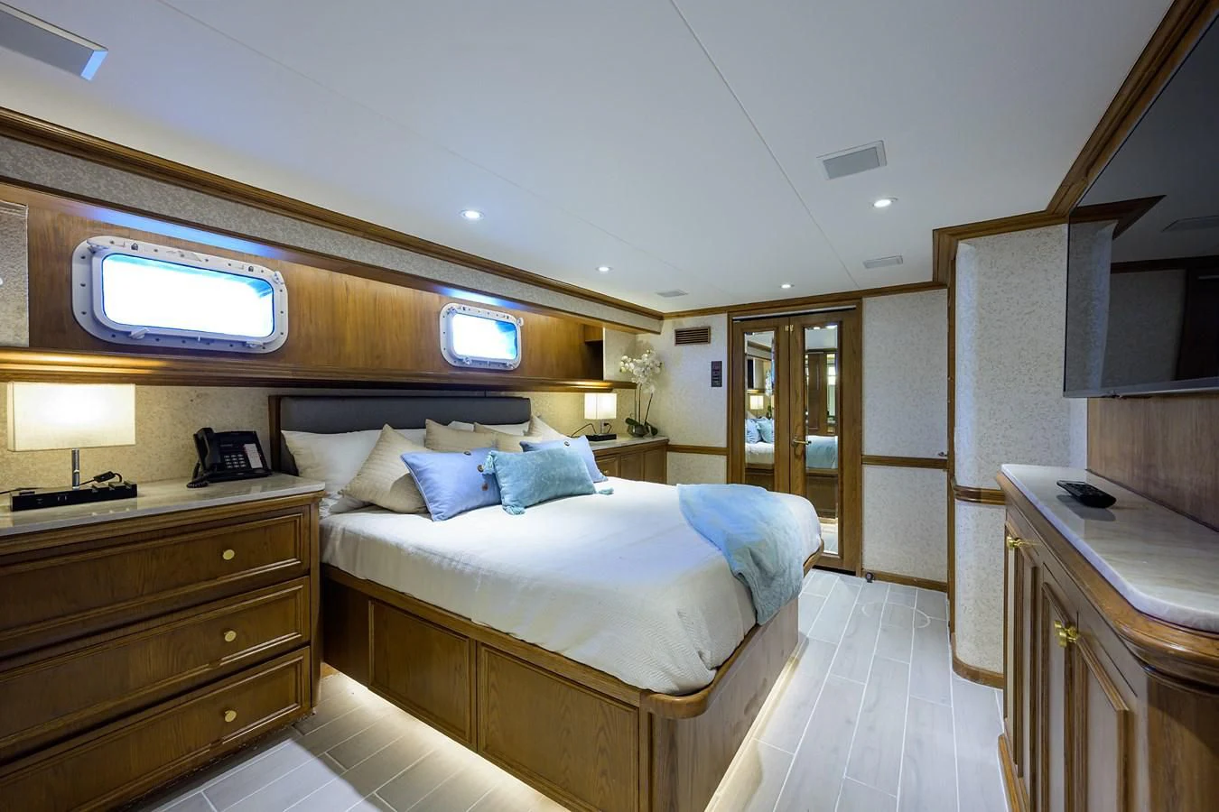 a room with two beds aboard OCEAN DRIVE Yacht for Sale