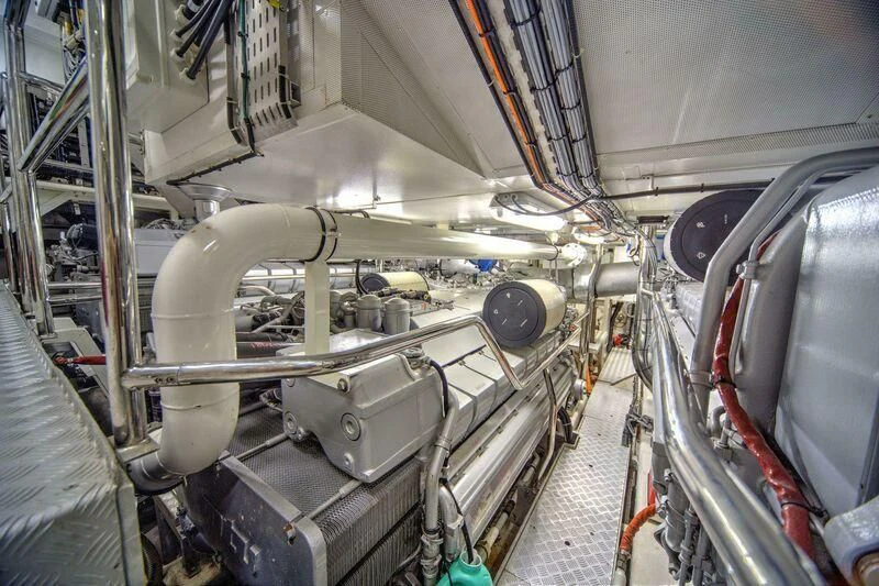 a large machine in a factory aboard YUZHOU Yacht for Sale