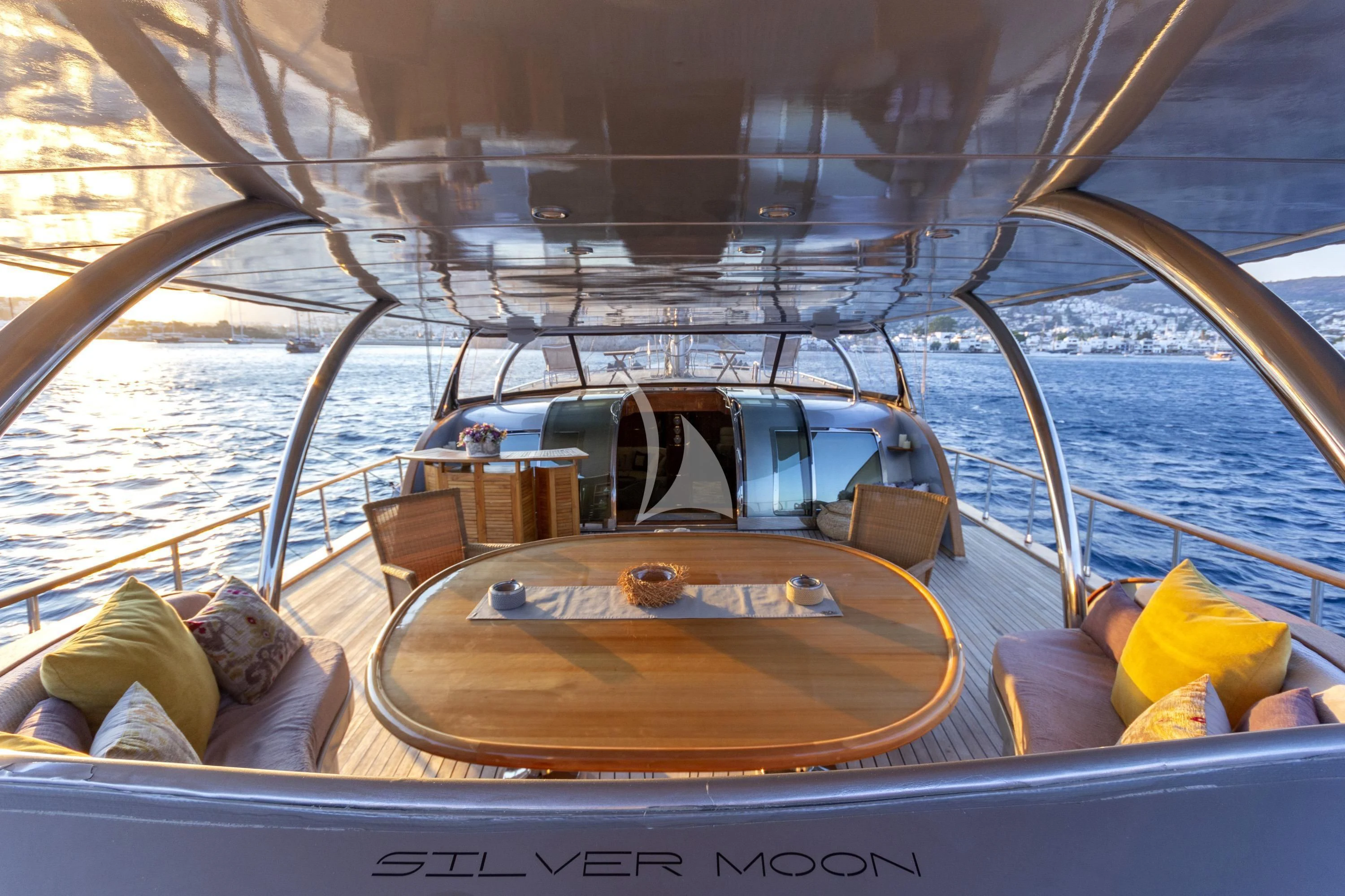 inside of a boat aboard SILVER MOON Yacht for Sale