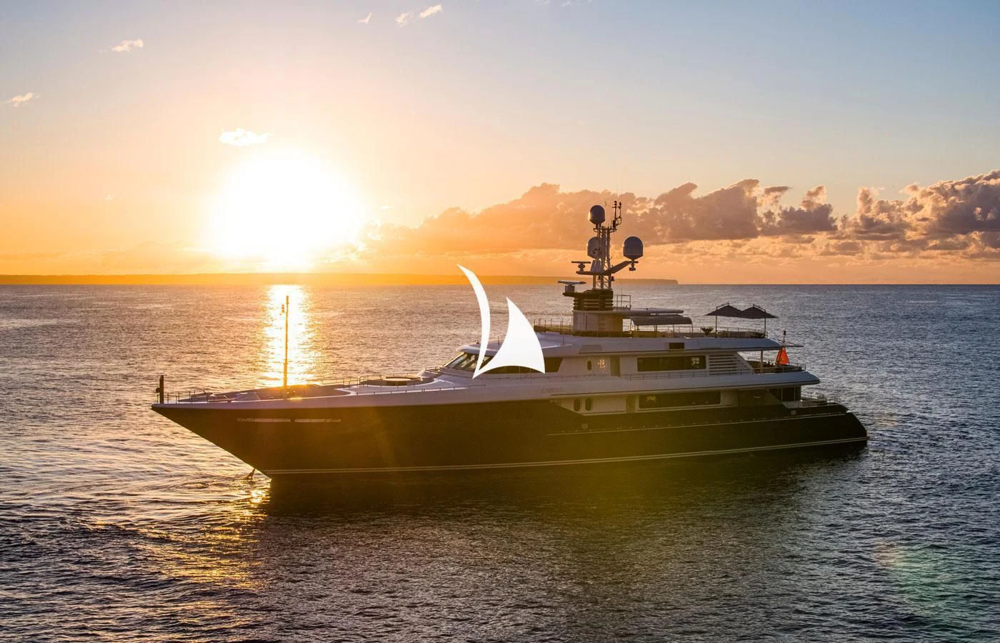 a boat in the water aboard EMERALD (YET) Yacht for Sale