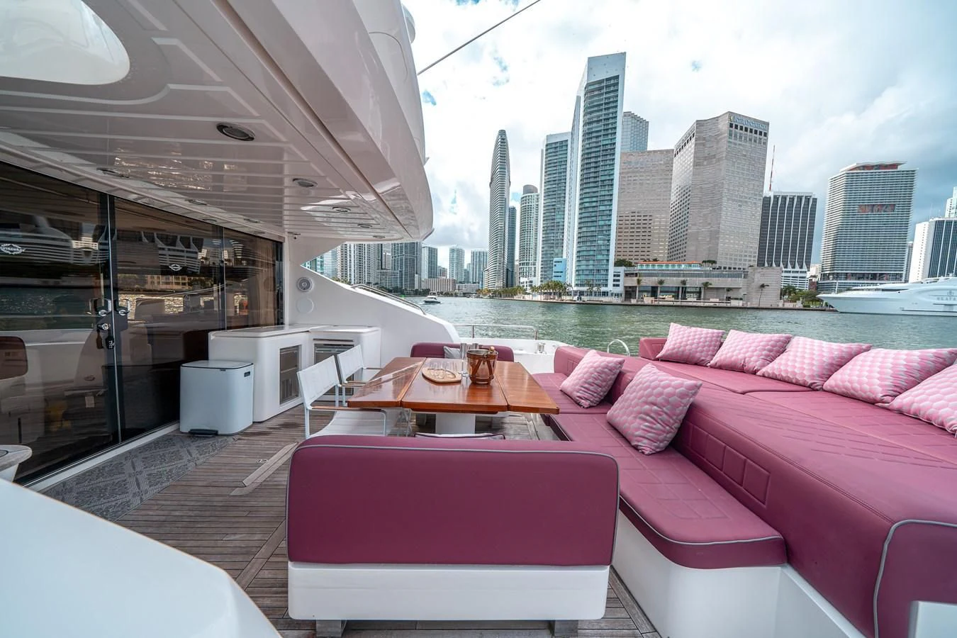 a pink couch on a boat aboard SUNSEEKER 84 Yacht for Sale