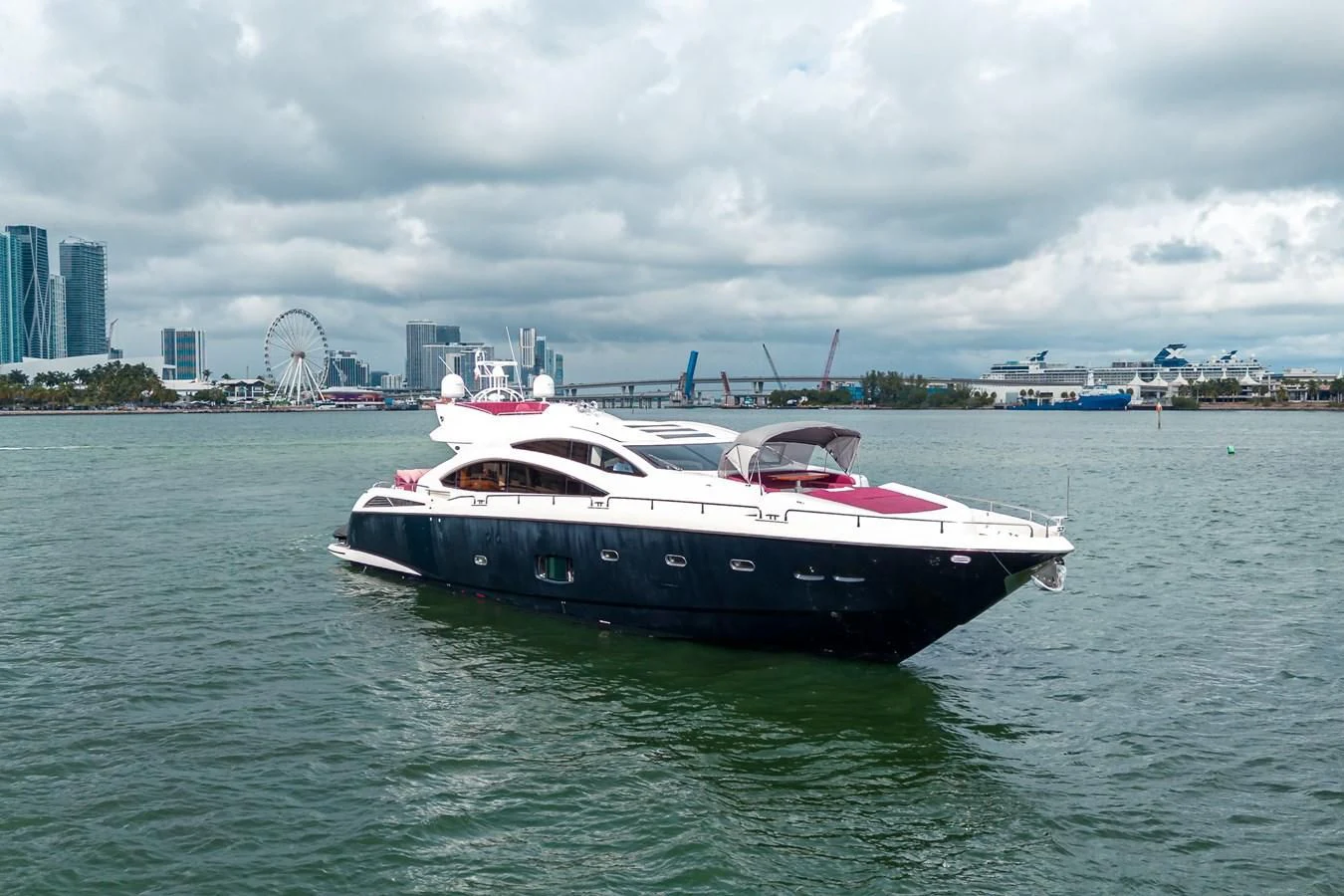 a boat in the water aboard SUNSEEKER 84 Yacht for Sale