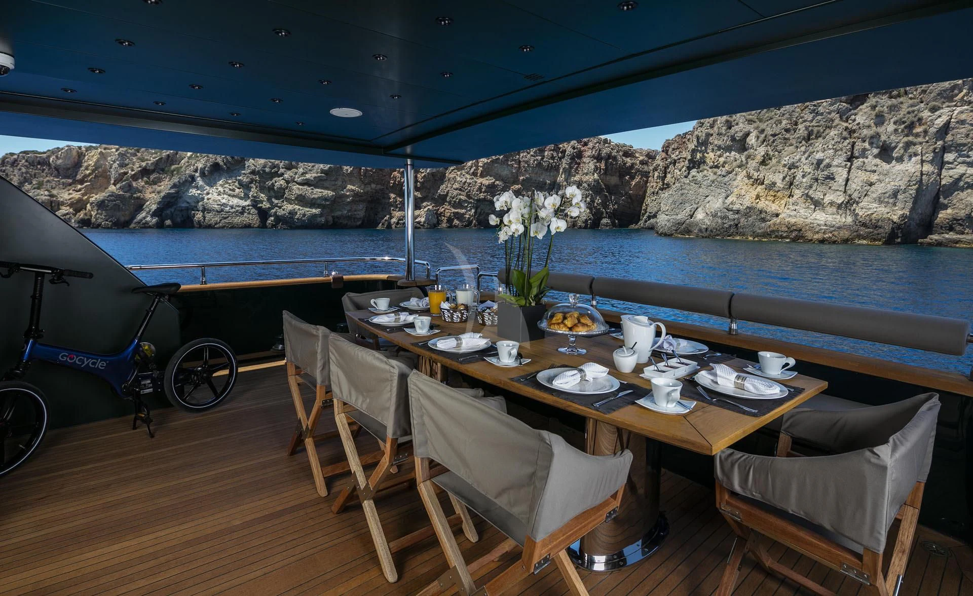 a table set for a meal aboard CAN'T REMEMBER Yacht for Sale