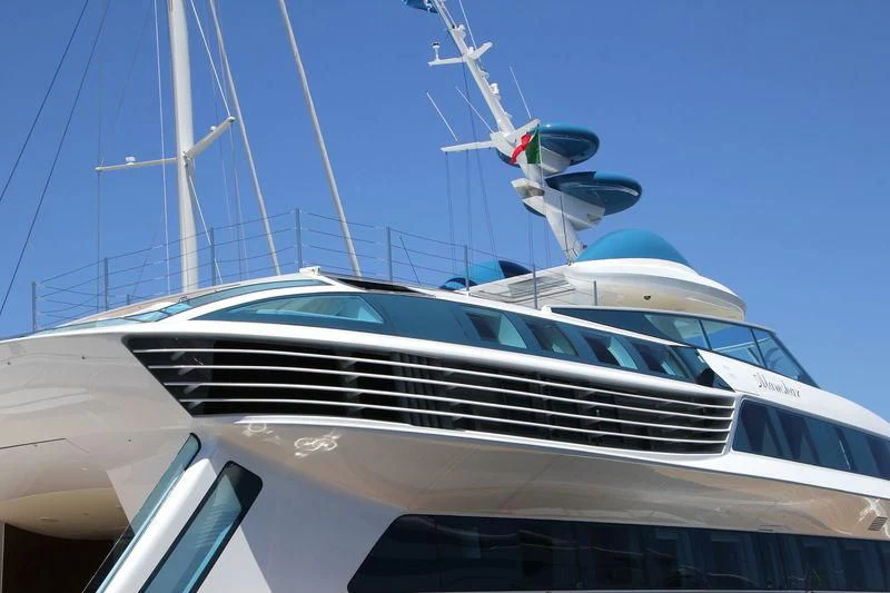 a white yacht with a propeller on it aboard ALAMSHAR Yacht for Sale