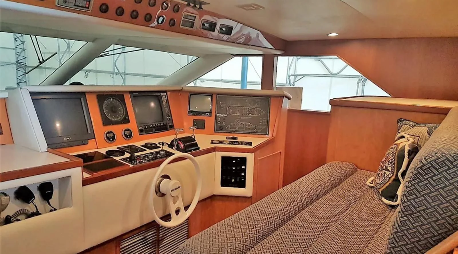 inside of a boat aboard GOLDEN EAGLE Yacht for Sale