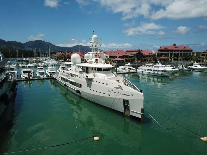 a boat in the water aboard UM ALHOUL Yacht for Sale