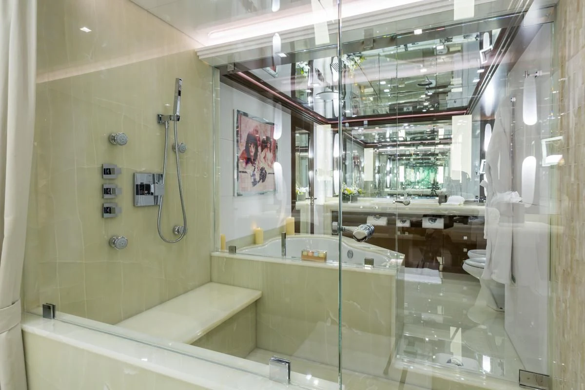 a bathroom with a large tub aboard KING BABY Yacht for Sale