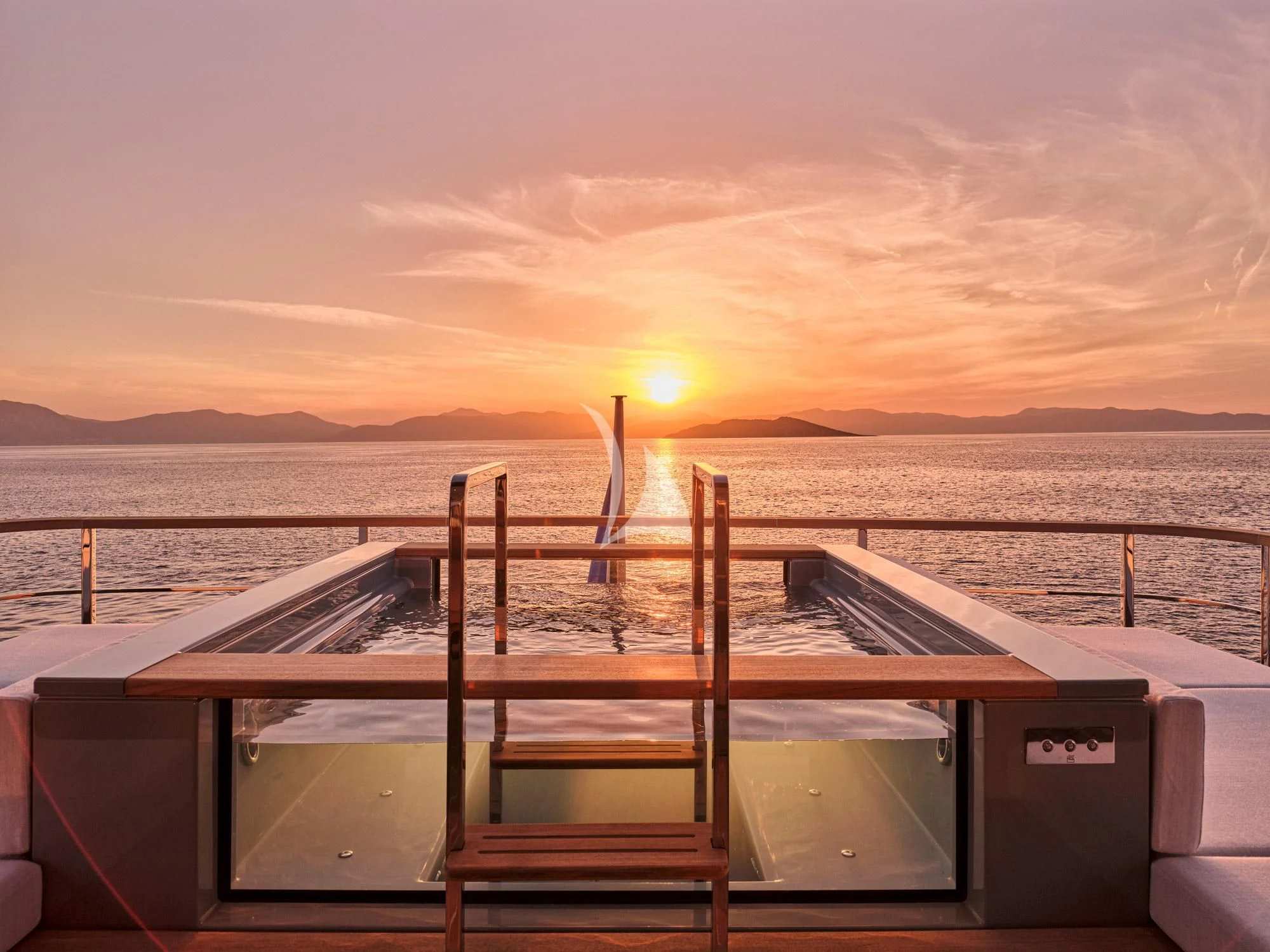 a boat on the water aboard PARA BELLVM Yacht for Charter