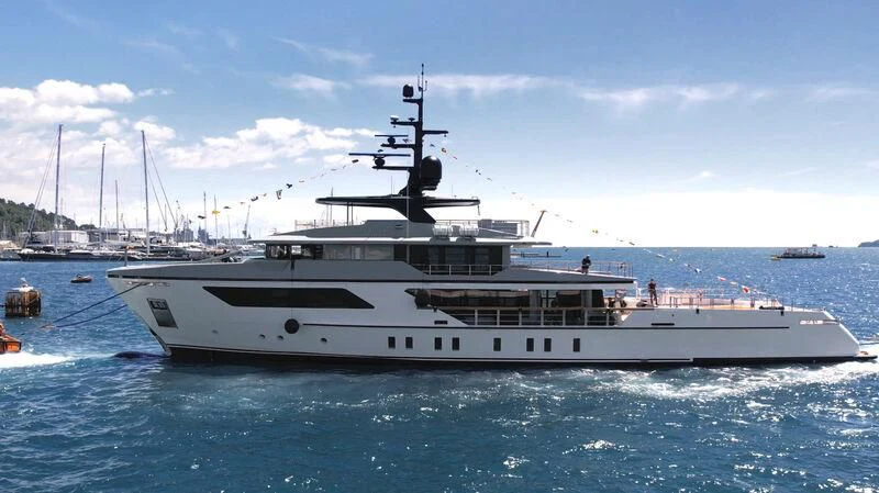 a large white boat in the water aboard PARA BELLVM Yacht for Charter