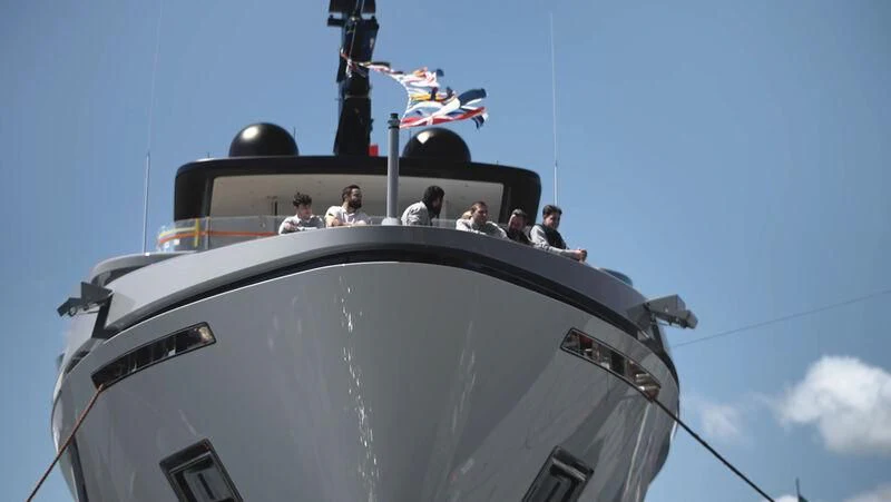 a group of people on a boat aboard PARA BELLVM Yacht for Charter
