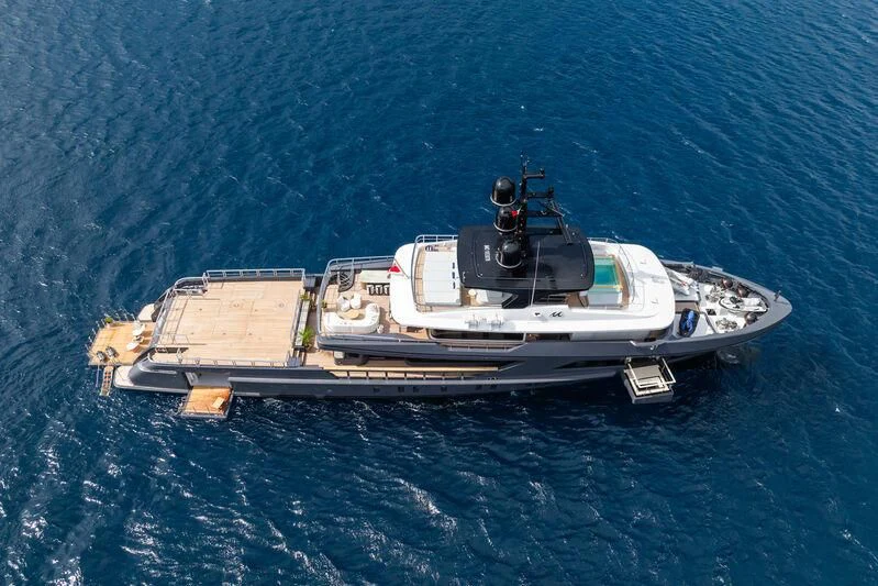 a ship in the water aboard PARA BELLVM Yacht for Charter