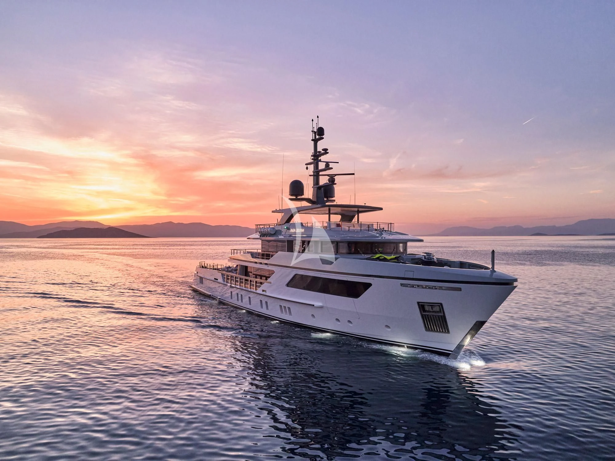 a boat in the water aboard PARA BELLVM Yacht for Charter