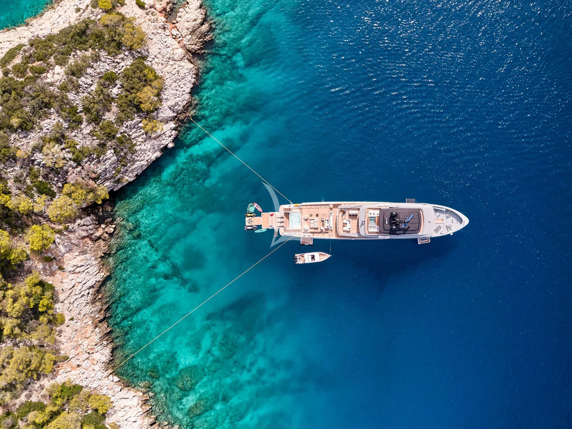 a boat in the water aboard PARA BELLVM Yacht for Charter