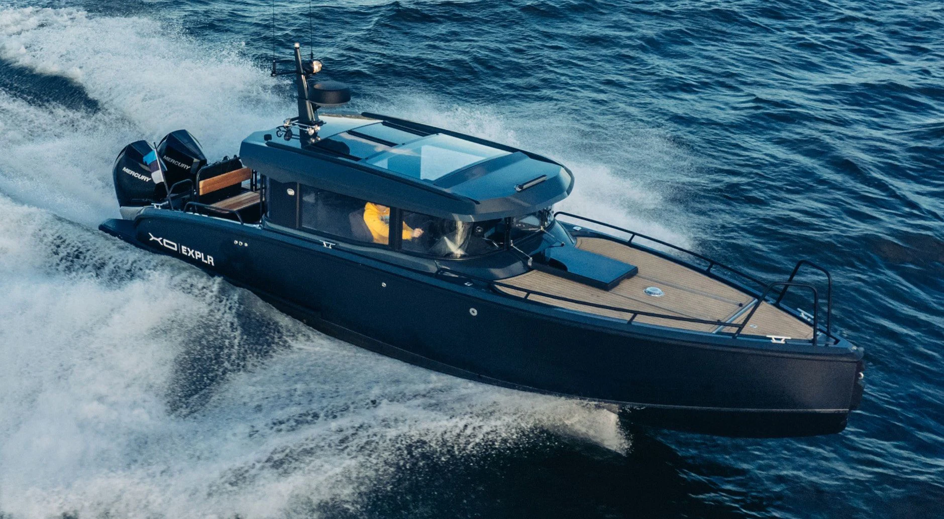 a boat on the water aboard PARA BELLVM Yacht for Charter